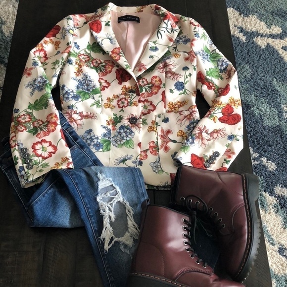 J Brand High Waisted Ankle Jean Destroyed Knee Blue Stretch Denim Size 27 Skinny - Picture 4 of 16